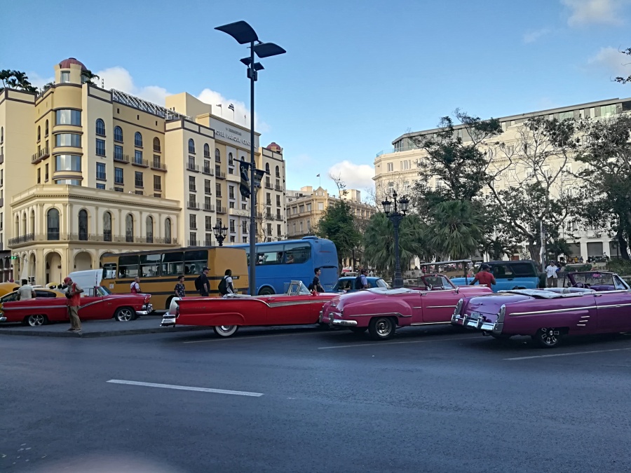 stari auti, američki auti na kubi, stari auti na kubi, kubanski taxi,
