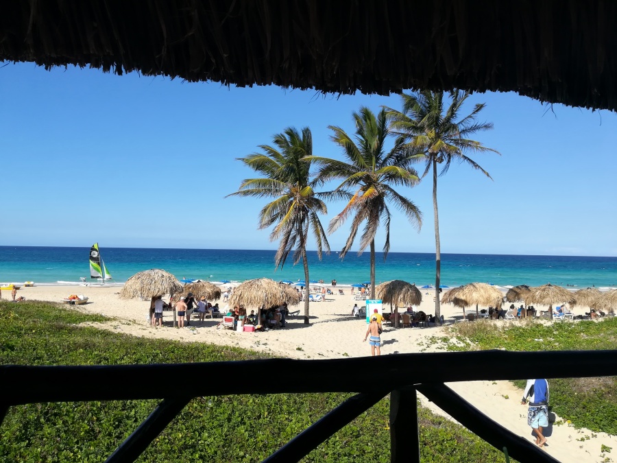 plaža na Kubi, pješčana kubanska plaža,